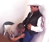 Policia vs. Cowboy