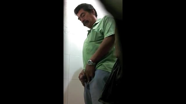 voyeur hidden camera of men peeing Adult Pics Hq